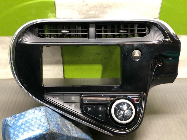【中古】中古部品 アクア NHP10H クラスターパネル 【3330530100-000005327370220】