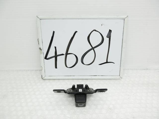 【中古】中古部品 クラウン AWS210 カメラ 【3500170000-241229501815850】
