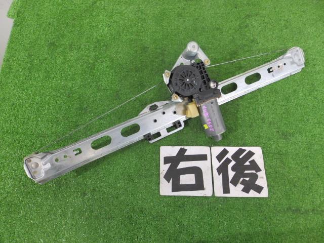 【中古】中古部品 ベンツ Mクラス 163154 右リアドアレギュレータ・モーター 【3260250000-000024253313320】