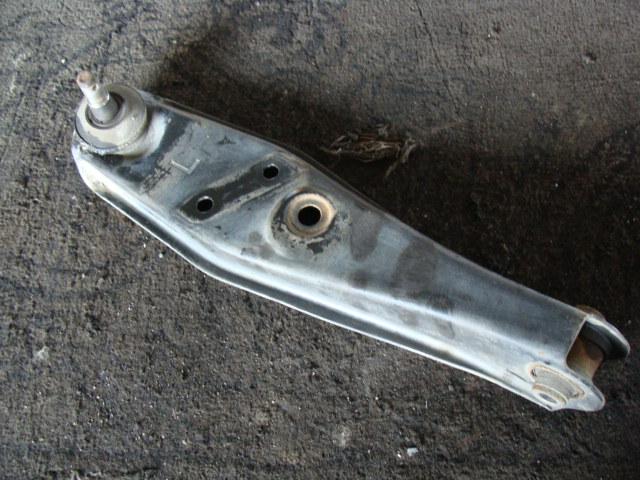 【中古】中古部品 アクティ HH3 左フロントロアアーム 【3340220100-000802586551740】