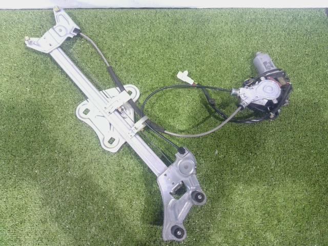 【中古】中古部品 レクサス SC UZZ40 右フロントドアレギュレータ・モーター 【3310090100-20241200231..