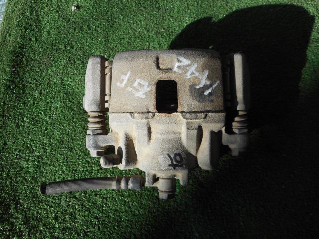 【中古】中古部品 アクティ HA7 右フロントキャリパー 【3330190100-000002144244330】