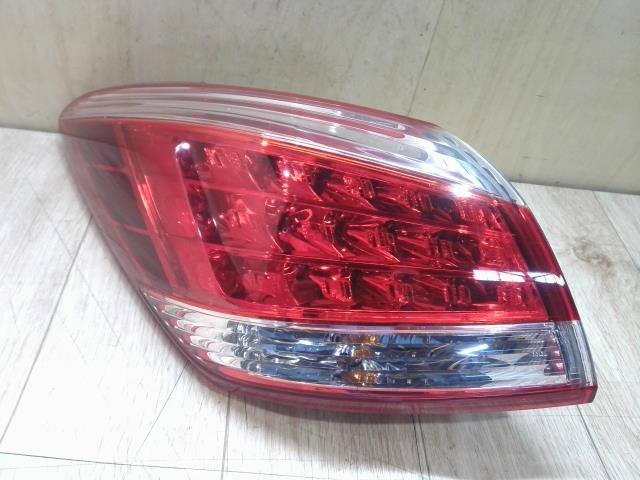 【中古】中古部品 ムラーノ TNZ51 左テールランプ 【3310390100-250108000315600】