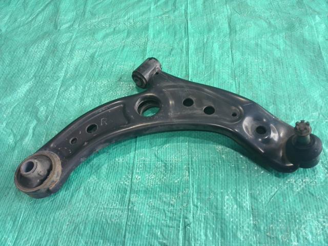 【中古】中古部品 タンク M900A 右フロントロアアーム 【3310090100-202501032451720】