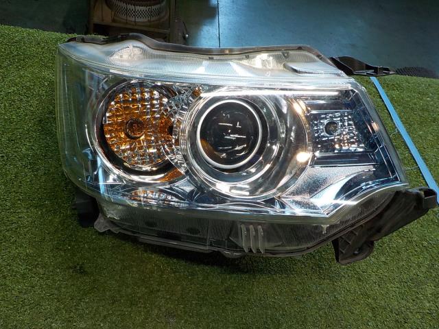 【中古】中古部品 ワゴンR MH44S 右ヘッドランプ 【3260200000-250122000310800】