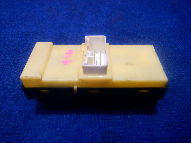 【中古】中古部品 タント L375S パワーウインドウスイッチ 【3340140100-000025019961900】