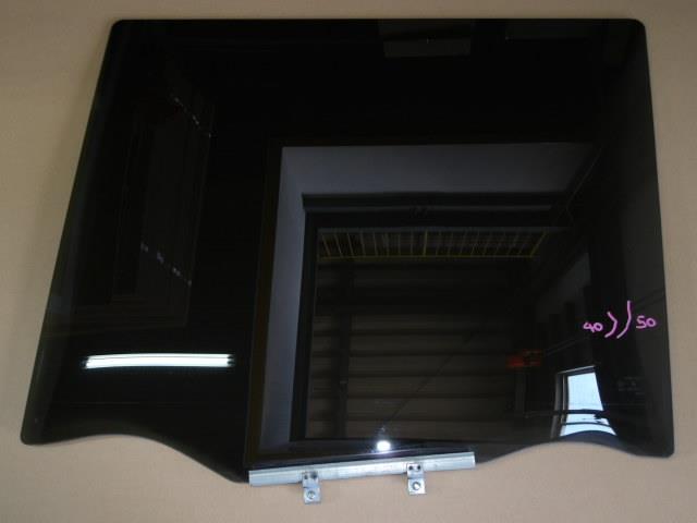 【中古】中古部品 デリカD2 MB15S 左リアドアガラス 【3340220100-000193040813430】