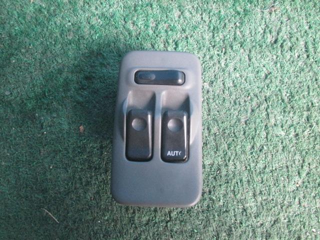 【中古】中古部品 キャロル AC6P パワーウインドウスイッチ 【3330560100-001317744761900】