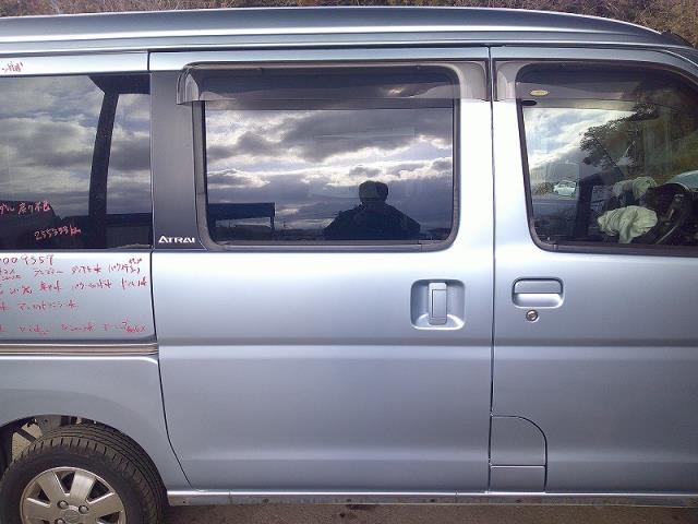 【中古】中古部品 ハイゼットアトレ S320G 右リアドア 【3340030100-000935700013300】