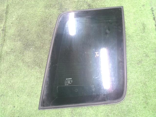 【中古】中古部品 ラシーン RFNB14 右クォーターガラス 【3310200100-000021332917280】