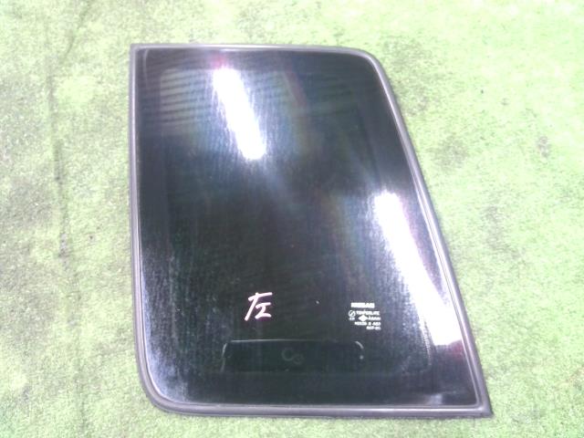 【中古】中古部品 ラシーン RFNB14 左クォーターガラス 【3310200100-000021332917290】
