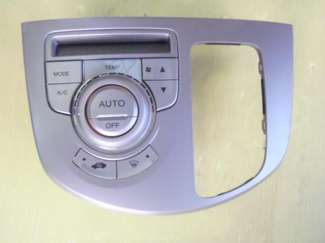 【中古】中古部品 ライフ JB5 A/Cスイッチパネル 【3330560100-000862634160900】