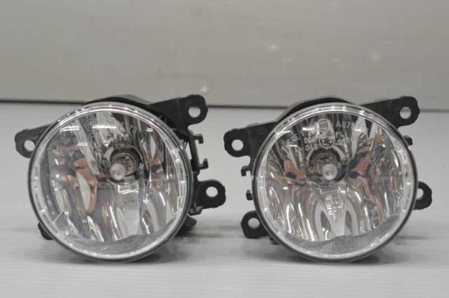 【中古】中古部品 スマート 453042 右フォグランプ 【3310580000-250210000910850】