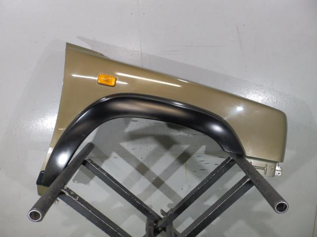 【中古】中古部品 ラシーン RKNB14 右フロントフェンダー 【3260250000-000025008810600】