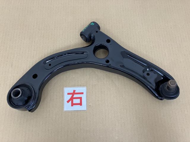 【中古】中古部品 ミラ L285S 右フロントロアアーム 【3330460100-000001594851720】