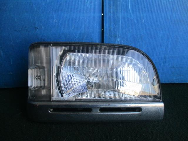 【中古】中古部品 ミニキャブ U44V 右ヘッドランプ 【3330560100-001292500110800】