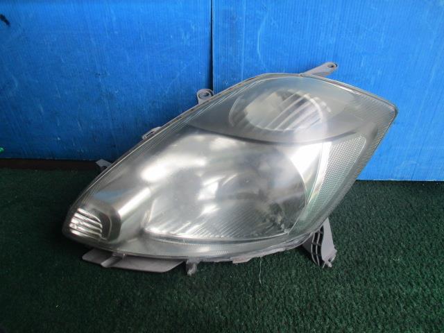 【中古】中古部品 パッソ KGC10 左ヘッドランプ 【3330560100-001318647010900】