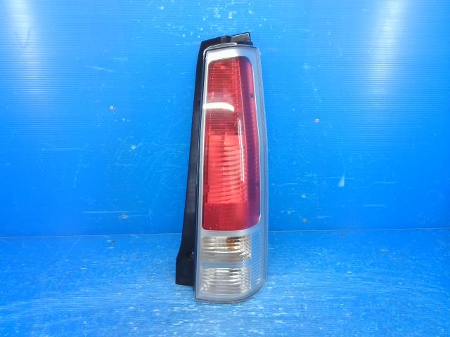 【中古】中古部品 ワゴンR MH21S 右テールランプ 【3310550000-240918001715500】