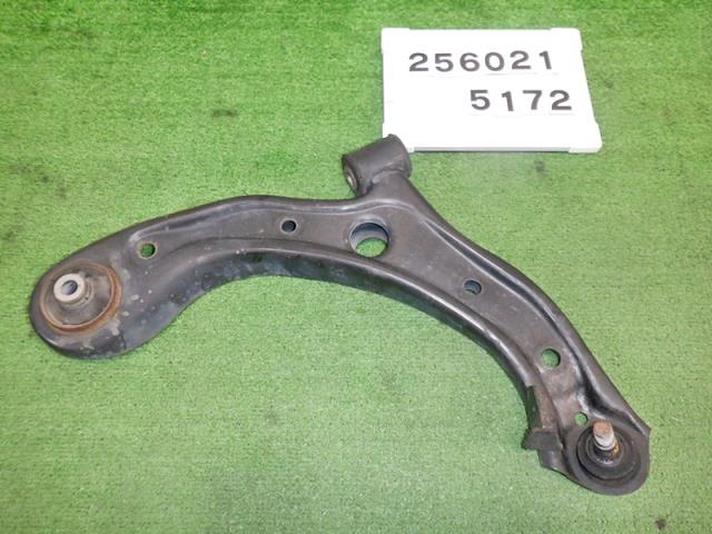 【中古】中古部品 N−BOX JF1 右フロントロアアーム 【3330890100-000025602151720】