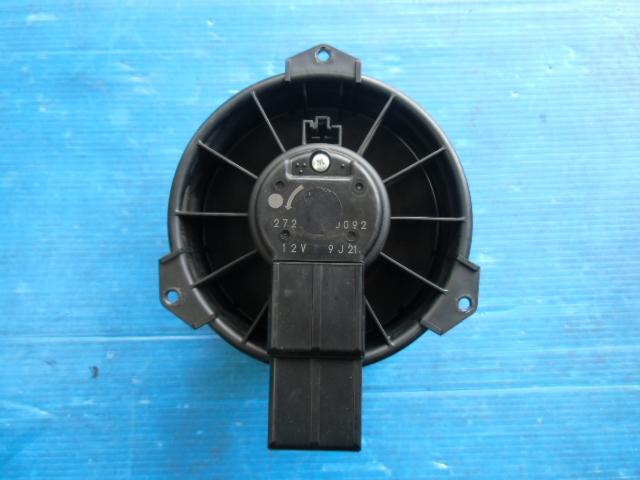 【中古】中古部品 ワゴンR MH22S ヒーターブロアモーター 【3330560100-001010945667900】