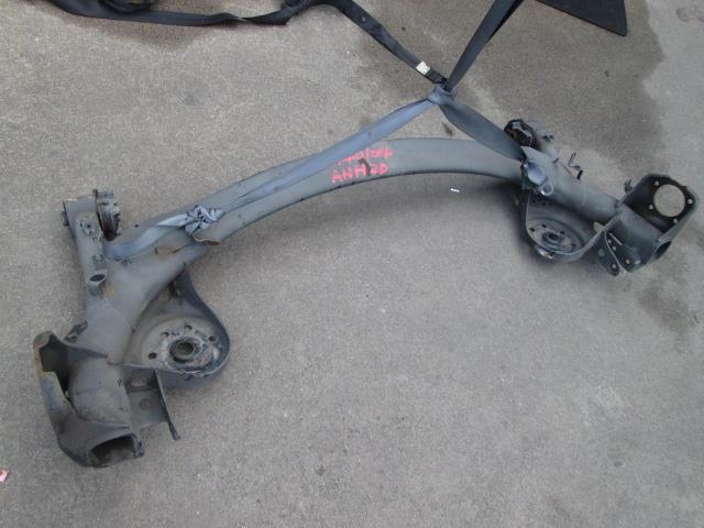 【中古】中古部品 ヴェルファイア ANH20W リアアクスルビーム 【3310190100-000244010453500】