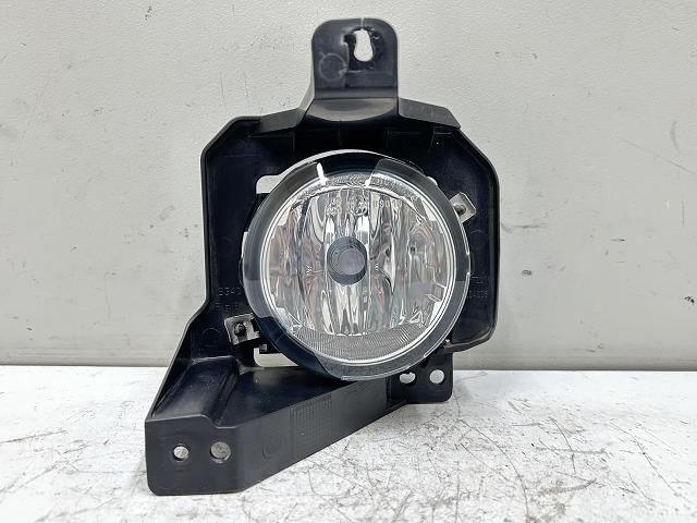 【中古】中古部品 フィアット 500 33413 左フォグランプ 【3310070100-000090766910950】