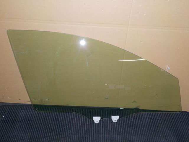 【中古】中古部品 デミオ DJ3FS 右フロントドアガラス 【3260200000-250227000613130】
