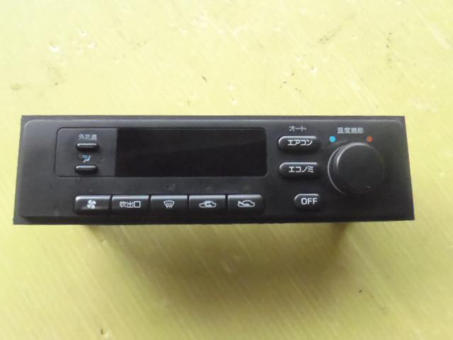 【中古】中古部品 グロリア PY32 A/Cスイッチパネル 【3330560100-000878952760900】