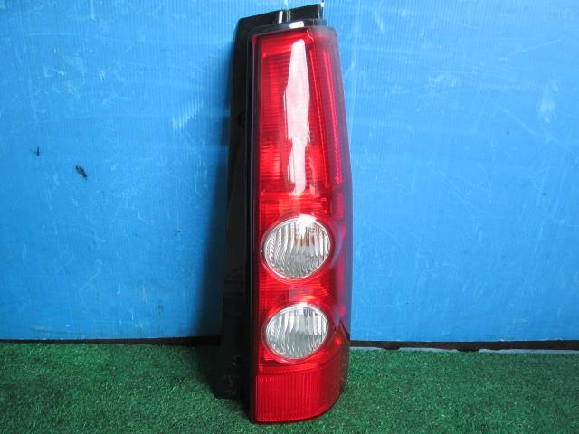 【中古】中古部品 AZワゴン MJ21S 右テールランプ 【3330560100-001199896115500】