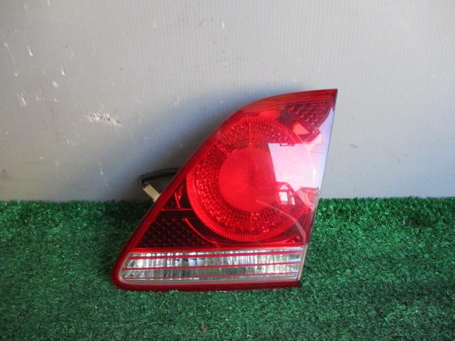 【中古】中古部品 クラウン GRS182 リアフィニッシャーパネル 【3330560100-001626474815200】