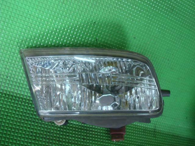 【中古】中古部品 クラウン JZS171 左フォグランプ 【3340220100-001297775310950】