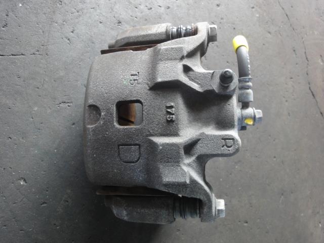 【中古】中古部品 スカイライン V35 右フロントキャリパー 【3340220100-001249024144330】