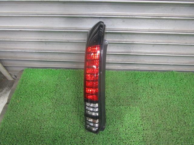 【中古】中古部品 バモス HM2 左テールランプ 【3330540100-250307000615600】