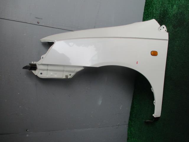【中古】中古部品 ガイア ACM15G 左フロントフェンダー 【3330560100-001615121310700】