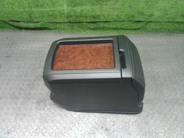 【中古】中古部品 アルファード ANH20W コンソールボックス 【3330990700-202501001977100】