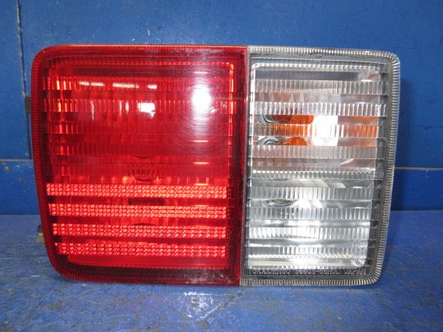 【中古】中古部品 ミニキャブ DS17V 左テールランプ 【3310270100-000014651815600】
