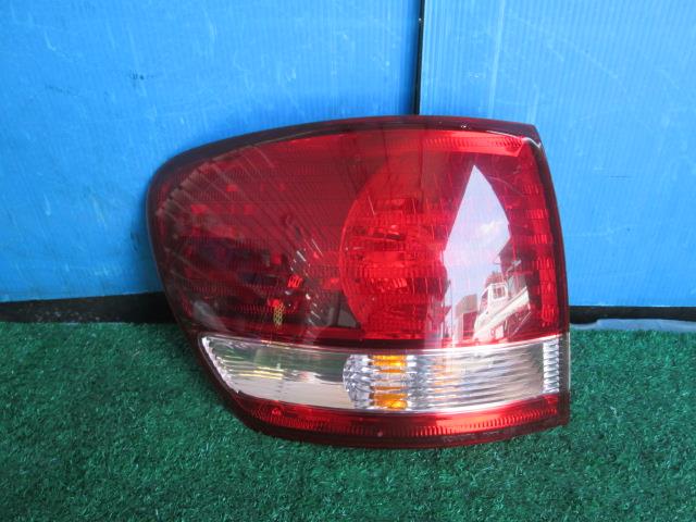 【中古】中古部品 イプサム ACM21W 左テールランプ 【3330560100-001192334715600】