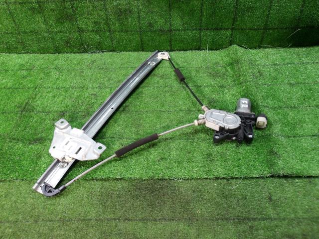 【中古】中古部品 ムーヴ L160S 右フロントドアレギュレータ・モーター 【3330420100-250312000313120】