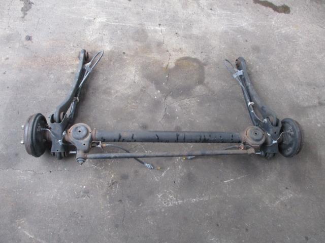 【中古】中古部品 アルト HA25V リアアクスルビーム 【3540020100-000007030853500】