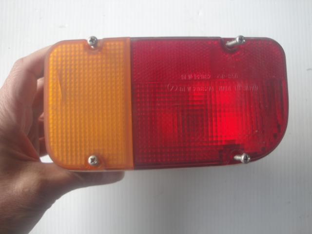 【中古】中古部品 サンバー KS4 左テールランプ 【3100430000-250314000115600】