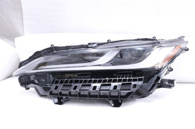 Headlight - 【中古】中古部品 ハリアー MXUA80 左ヘッドランプ 【3260520000-250318503810900】
