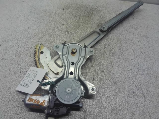 【中古】中古部品 エッセ L235S 右フロントドアレギュレータ・モーター 【3310160100-000004426113120】