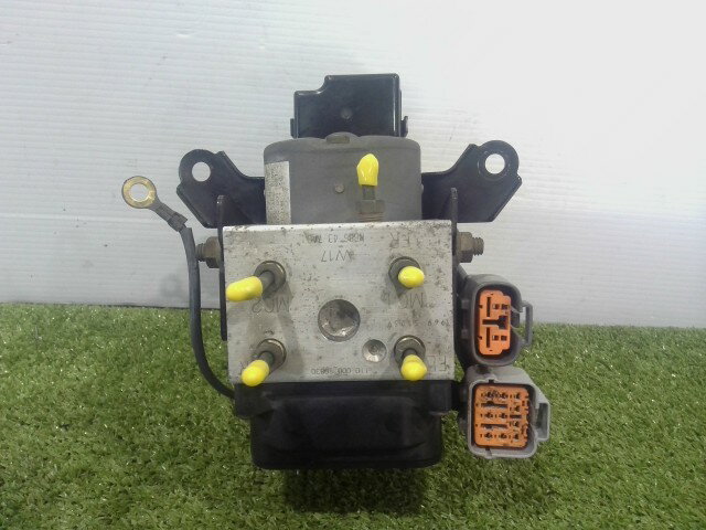 【中古】中古部品 ロードスター NB8C ABSアクチュエーター 【3310090100-202503053142500】