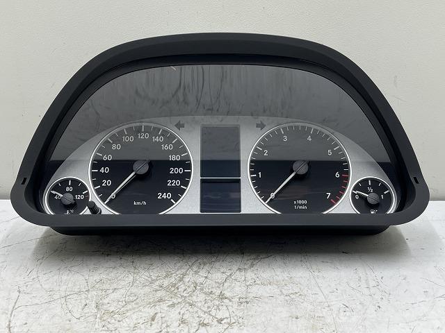 【中古】中古部品 ベンツ Aクラス 169032 スピードメーター 【3310070100-0000Y0764961400】