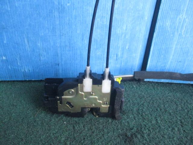 【中古】中古部品 キューブ BZ11 ドアロックソレノイド 【3330560100-001319749064550】