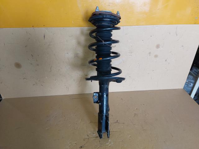 【中古】中古部品 ノア ZRR85G 右フロントストラット 【3330960100-000052455750110】