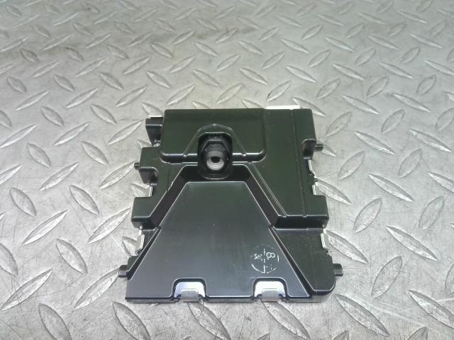 【中古】中古部品 プリウス ZVW50 カメラ 【3330990700-202501006815850】