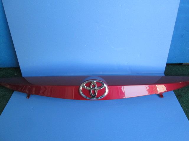 【中古】中古部品 オーリス NZE181H リアフィニッシャーパネル 【3330560100-001207106215200】