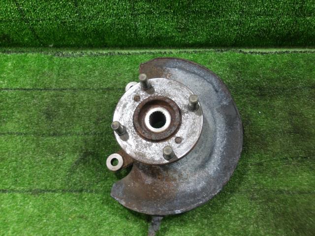 【中古】中古部品 MRワゴン MF21S 左フロントナックルハブ 【3330420100-250317000144340】