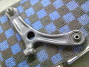 【中古】中古部品 キャロル HB35S 右フロントロアアーム 【3330220100-250328000151720】